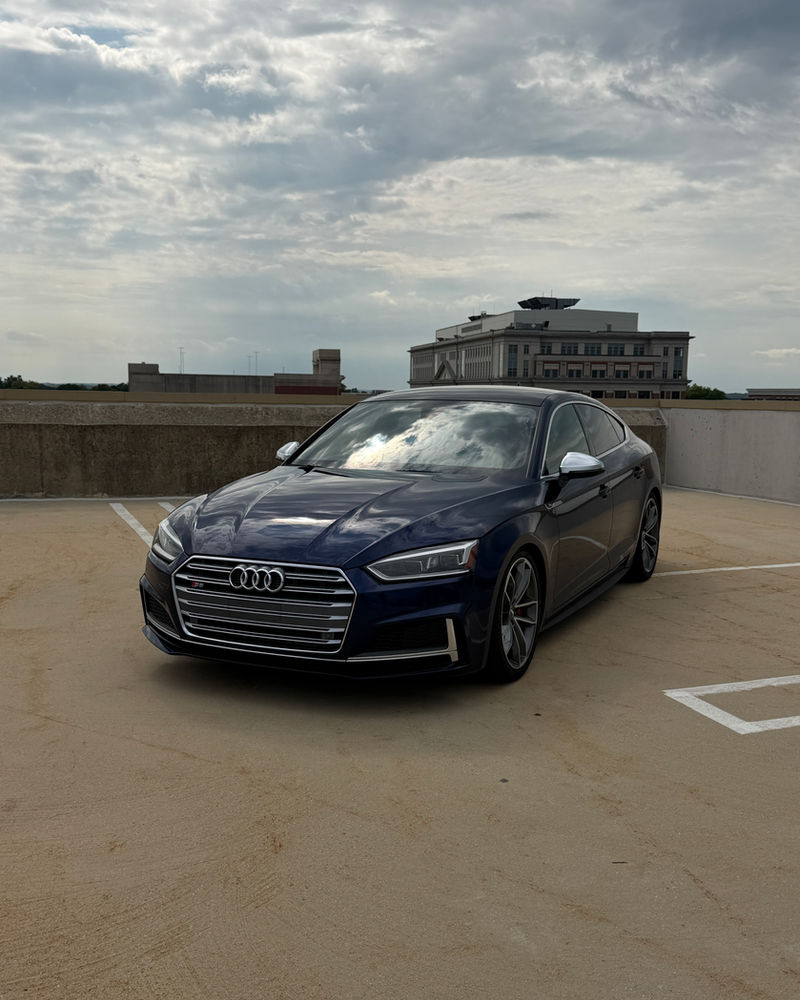 Audi S5 Sportback for rent in Philadelphia