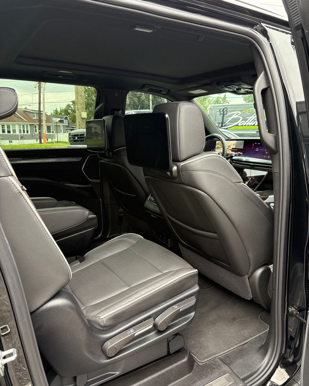 Cadillac Escalade ESV, photo 3