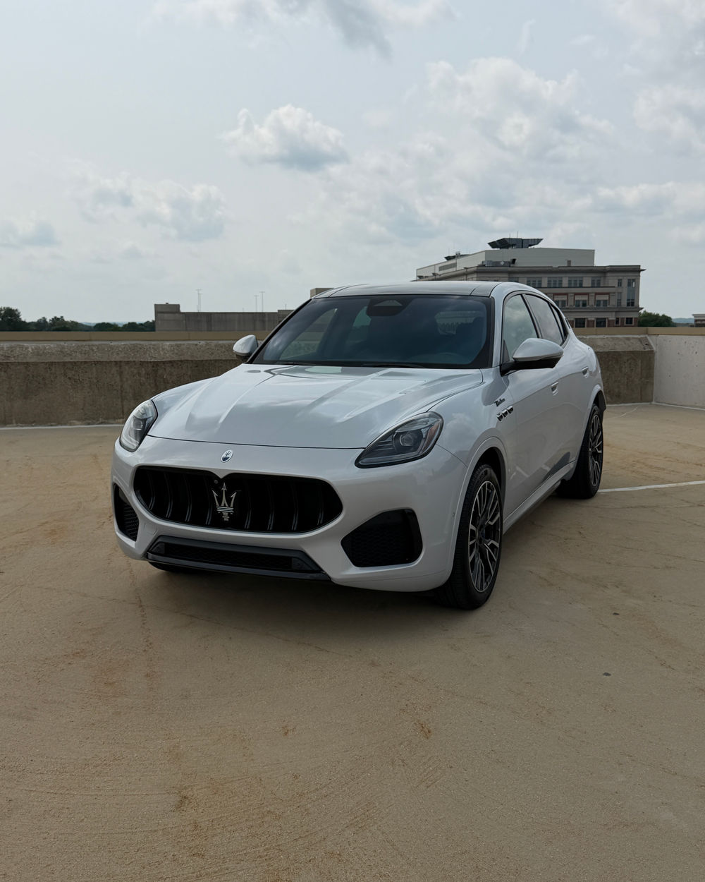 Maserati Grecale for rent in Philadelphia